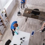 Sprzątanie biur – kiedy warto wybrać tę usługę?